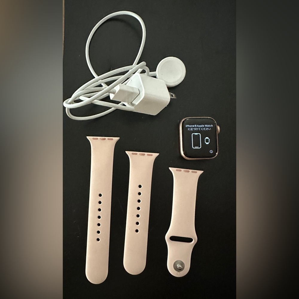 Rose Gold Apple Watch Series 5 40 mm